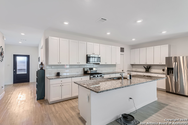 Image 7 of 19 For 31773 Nimbus Dr