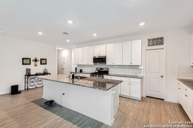 Image 8 of 19 For 31773 Nimbus Dr