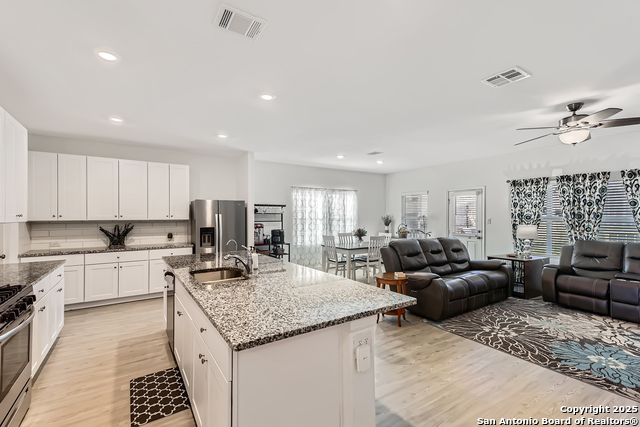 Image 9 of 19 For 31773 Nimbus Dr