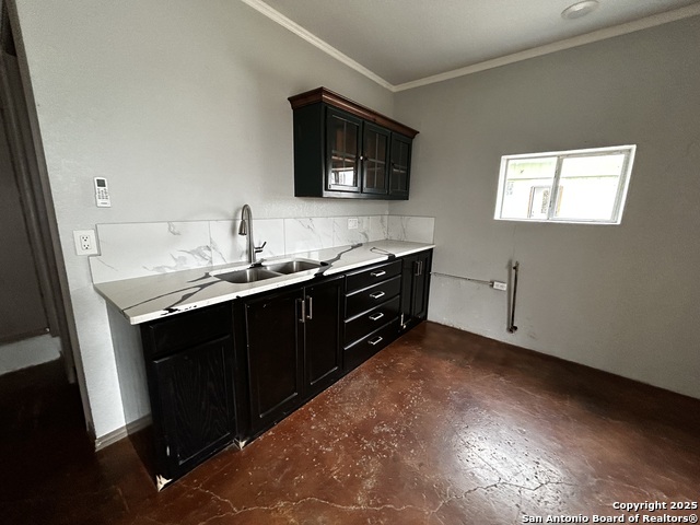 Image 21 of 26 For 712 Green  