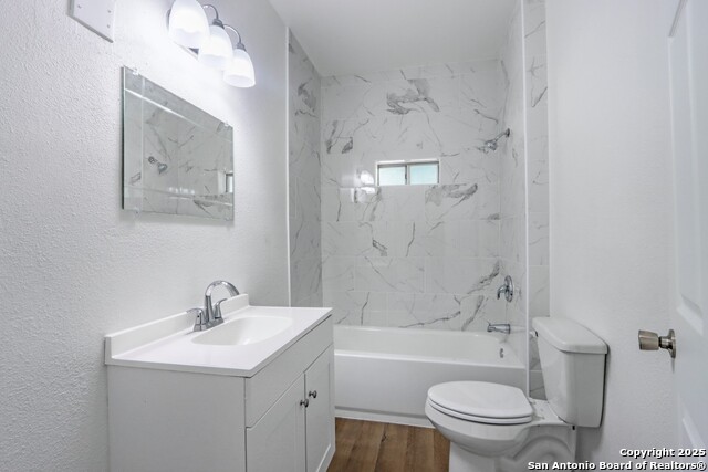 Image 30 of 32 For 422 Buckingham Avenue