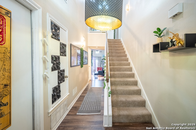 Image 4 of 20 For 6405 Honey Hill
