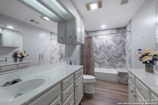 Image 24 of 32 For 2822 Swandale St.
