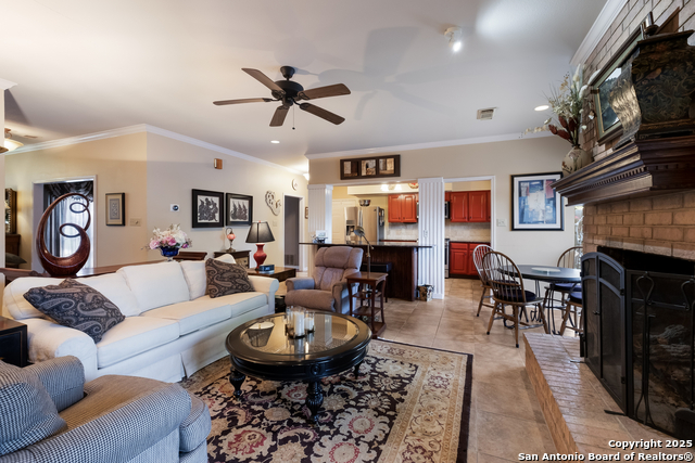 Image 7 of 32 For 2822 Swandale St.