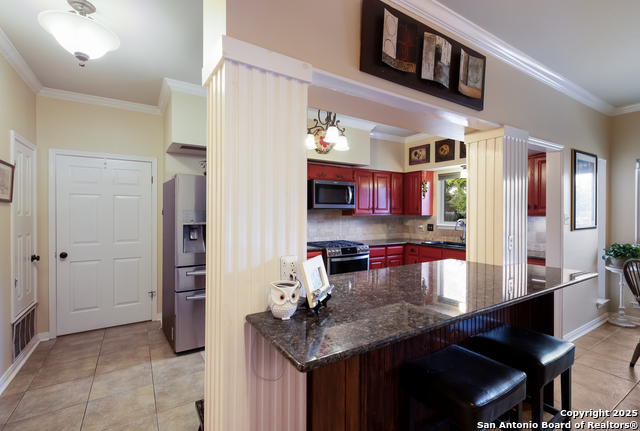 Image 8 of 32 For 2822 Swandale St.