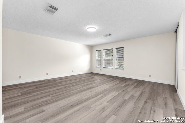 Image 24 of 48 For 18606 Paloma Wood