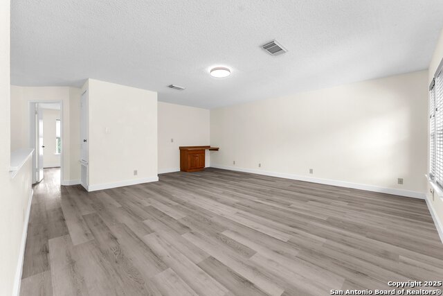 Image 25 of 48 For 18606 Paloma Wood