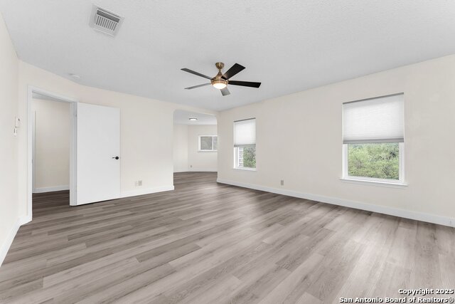 Image 27 of 48 For 18606 Paloma Wood