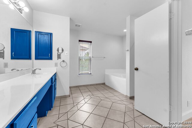Image 31 of 48 For 18606 Paloma Wood