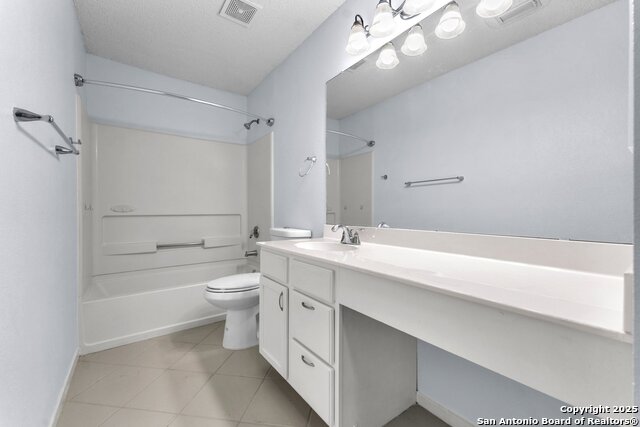 Image 36 of 48 For 18606 Paloma Wood