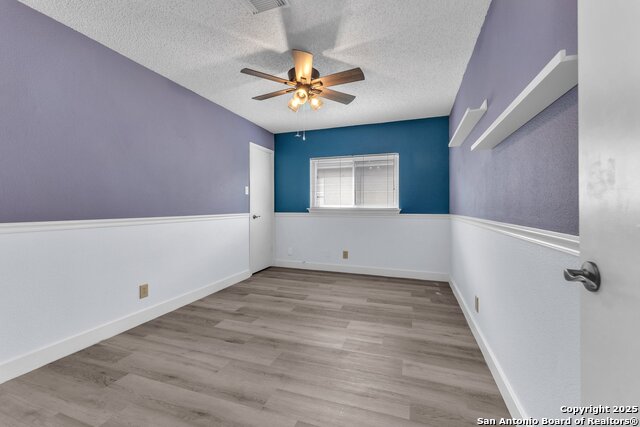 Image 37 of 48 For 18606 Paloma Wood