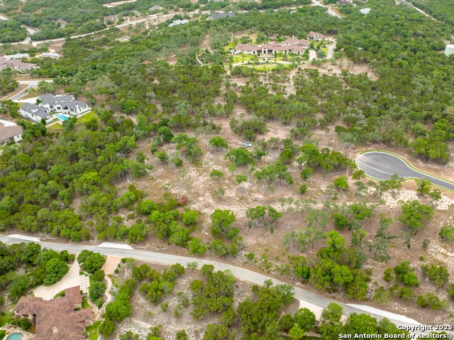 Listing photo id 27 for 45 Mayacama
