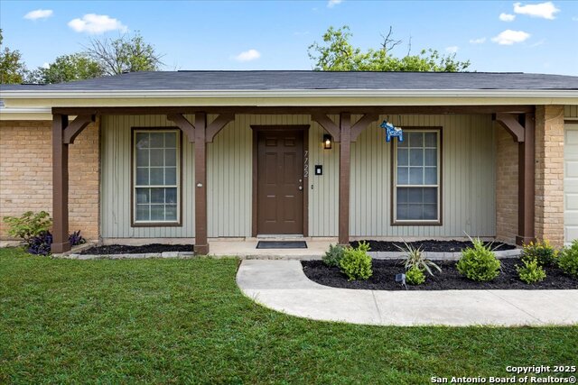 Details for 7722 Strolling Ln, Live Oak, TX 78233