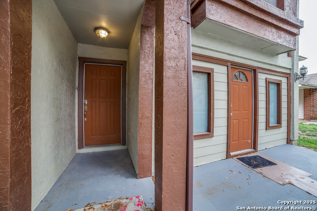Listing photo id 1 for 10210 Apricot Field