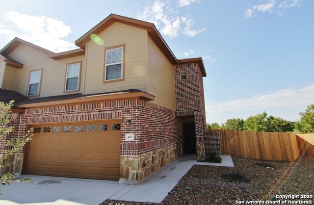 418 Creekside Curve