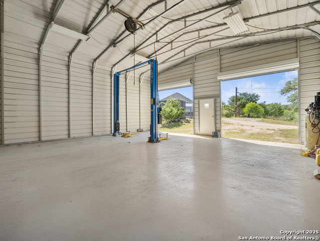 Listing photo id 40 for 504 | 506 Oak Grove