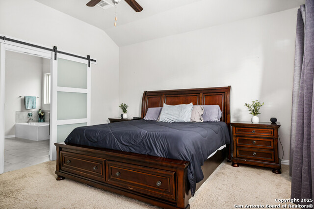 Listing photo id 17 for 14447 Costa Leon