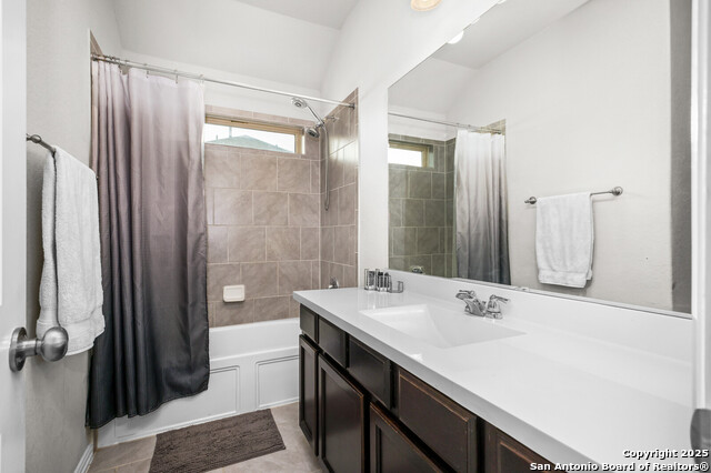 Listing photo id 26 for 14447 Costa Leon