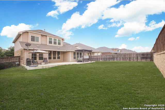 Listing photo id 31 for 14447 Costa Leon