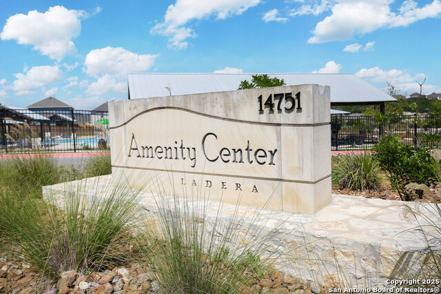Listing photo id 40 for 14447 Costa Leon