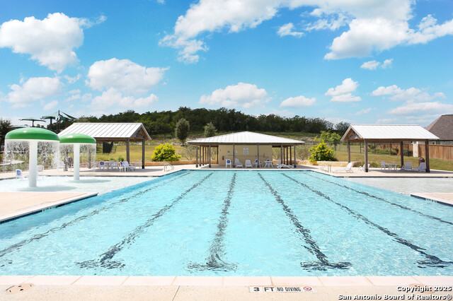 Listing photo id 41 for 14447 Costa Leon
