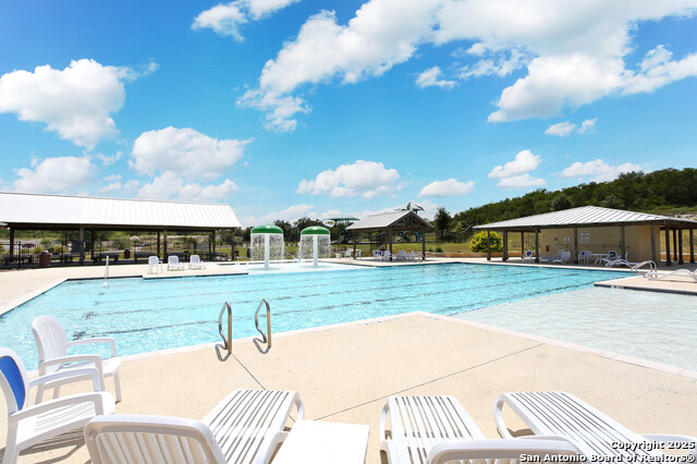 Listing photo id 42 for 14447 Costa Leon