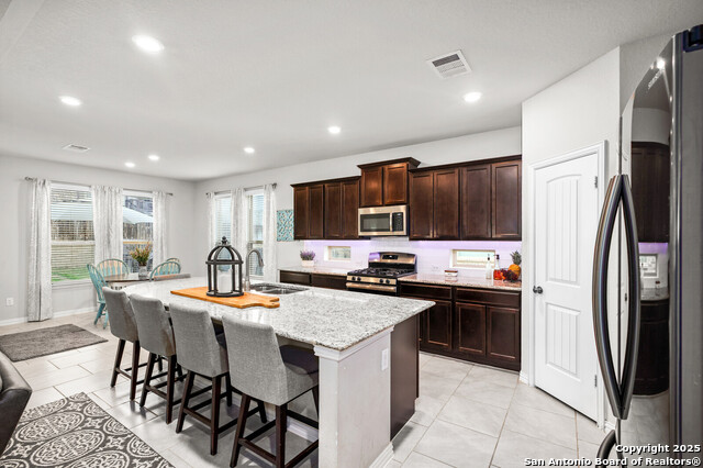 Listing photo id 3 for 14447 Costa Leon