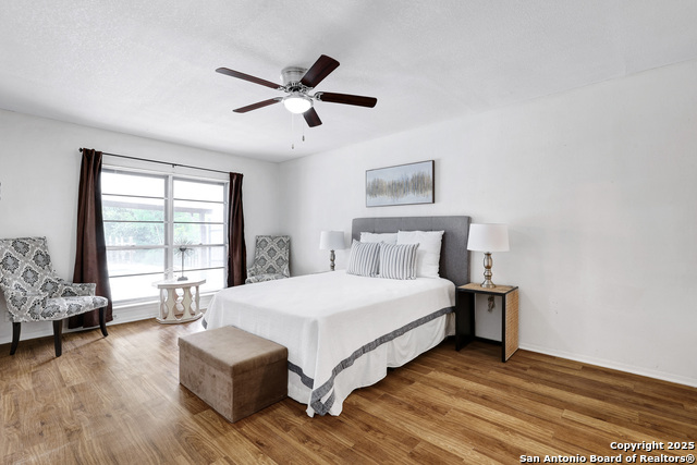 Listing photo id 15 for 14320 Forum Rd