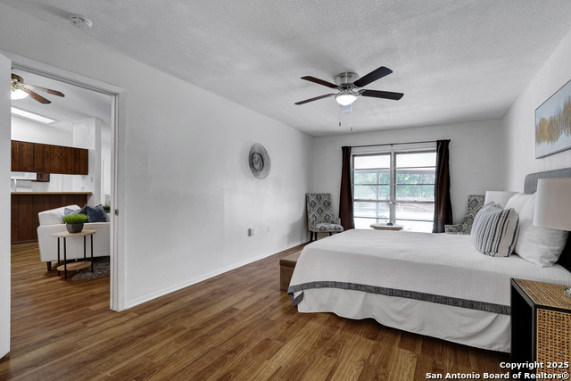 Listing photo id 17 for 14320 Forum Rd