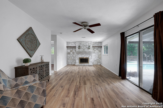 Listing photo id 20 for 14320 Forum Rd