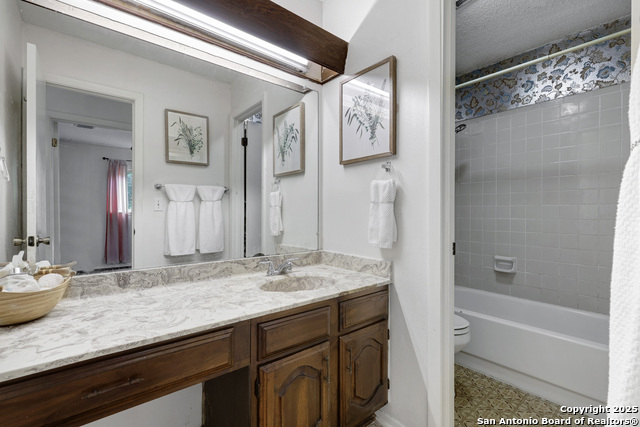 Listing photo id 24 for 14320 Forum Rd
