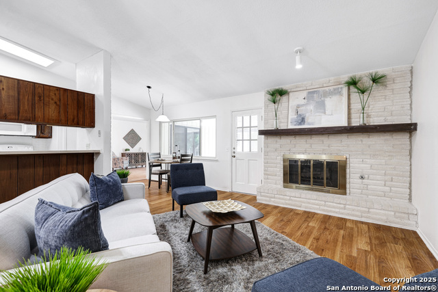 Listing photo id 7 for 14320 Forum Rd