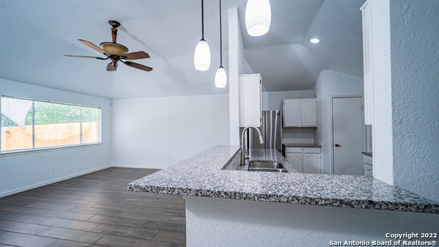 Image 11 of 45 For 9410 Woodland Hills