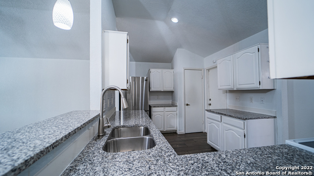 Image 12 of 45 For 9410 Woodland Hills
