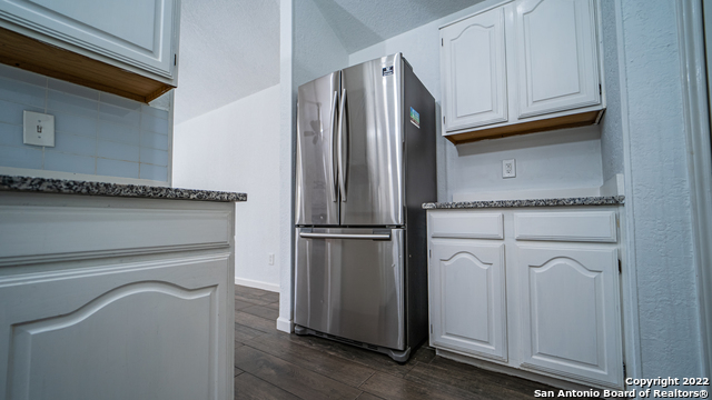 Image 20 of 45 For 9410 Woodland Hills