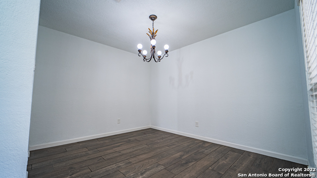 Image 22 of 45 For 9410 Woodland Hills