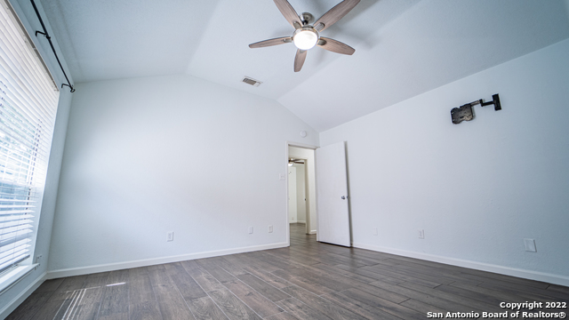 Image 24 of 45 For 9410 Woodland Hills