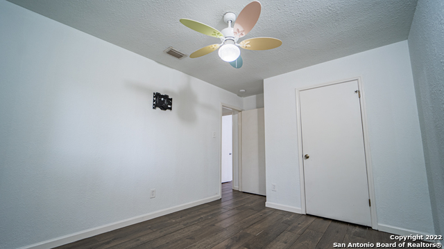Image 31 of 45 For 9410 Woodland Hills