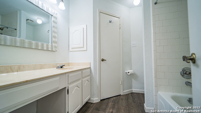 Image 34 of 45 For 9410 Woodland Hills