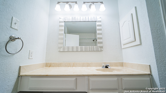 Image 36 of 45 For 9410 Woodland Hills
