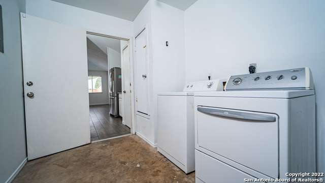 Image 38 of 45 For 9410 Woodland Hills