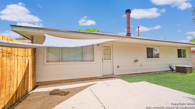 Image 41 of 45 For 9410 Woodland Hills
