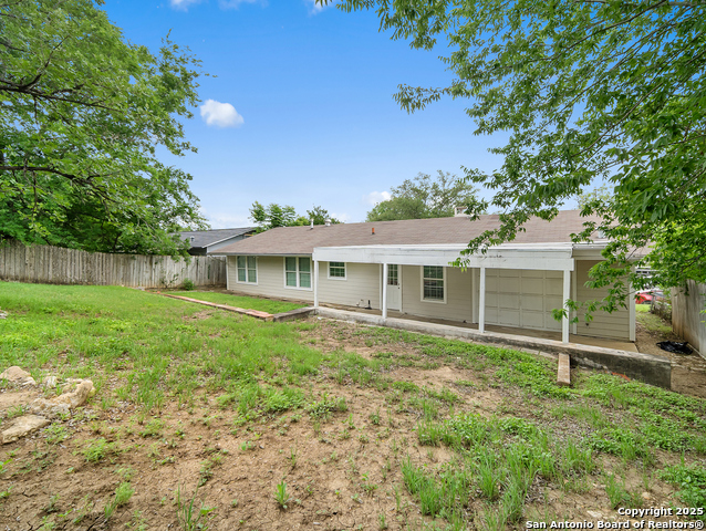 Listing photo id 18 for 3354 Bob Billa
