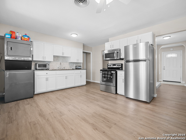 Listing photo id 6 for 3354 Bob Billa