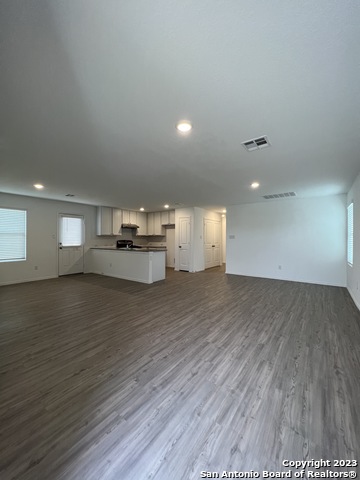 Image 4 of 37 For 7246 Plow Run