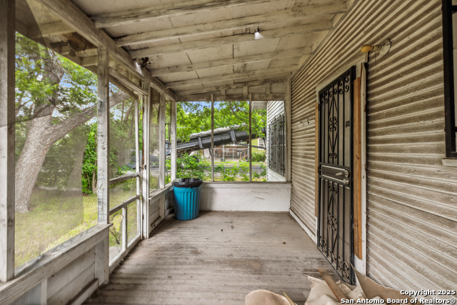 Image 14 of 20 For 3403 Travis W