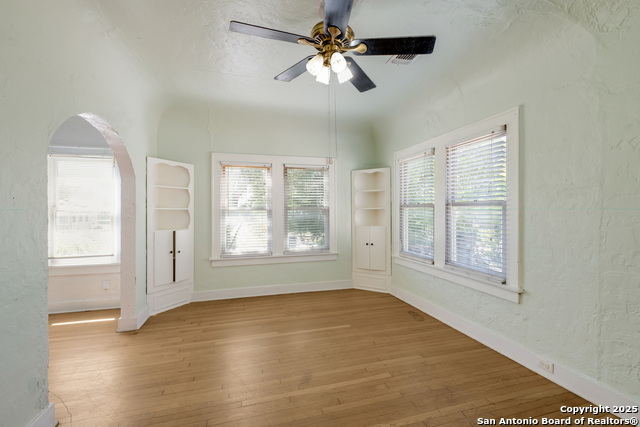 Image 19 of 32 For 1303 Hicks Avenue