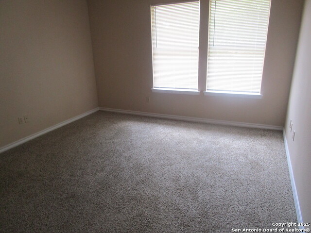Listing photo id 10 for 9844 Ardash