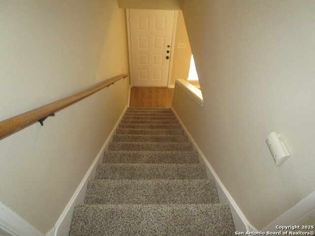 Listing photo id 4 for 9844 Ardash