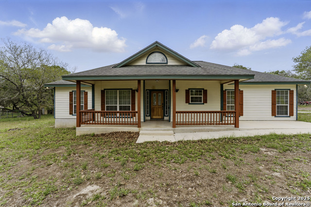 Details for 163 Montesito, Floresville, TX 78114